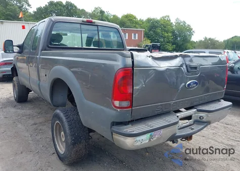 2004 Ford F-350 Lariat/Xl/Xlt z USA, uszkodzony, nr VIN 1FTSX31P24EC35168